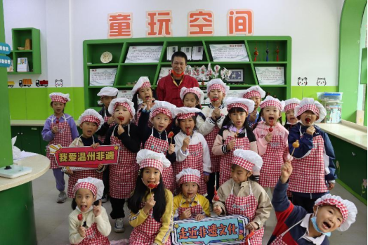 千岗“童”行，共筑美好——银河
家庭教育研究院巾帼文明岗服务行